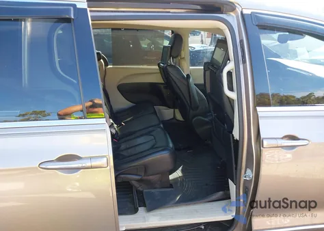 2017 Chrysler Pacifica Touring-L Plus z USA, uszkodzony, nr VIN 2C4RC1EG6HR652844